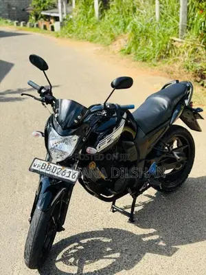 Yamaha FZ Version 2014 Motorbike (Used)