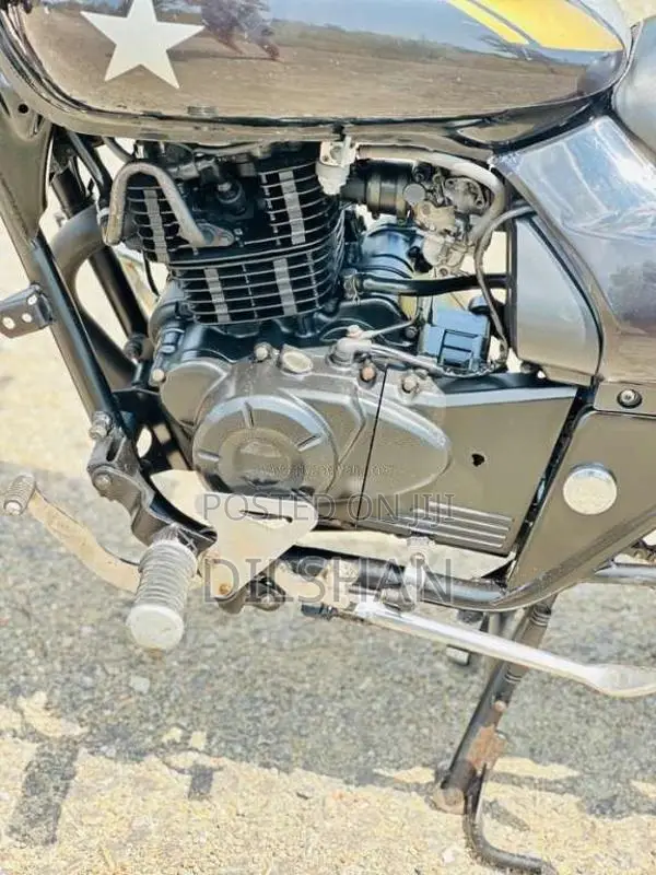 Bajaj Avenger 2017 Motorbike (Used)