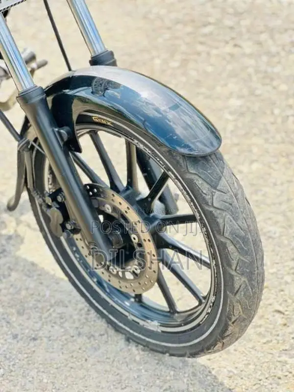 Bajaj Avenger 2017 Motorbike (Used)
