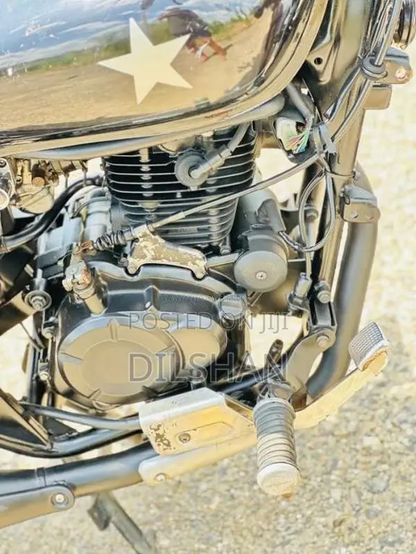 Bajaj Avenger 2017 Motorbike (Used)