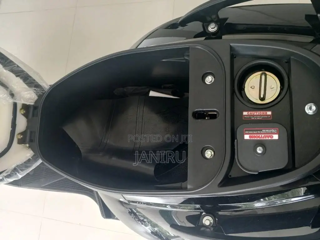 Ranomoto Flash Scooter 2025 Motorbike Unregistered (Recondition)