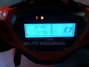 Hero Xoom 2025 Motorbike (Used)