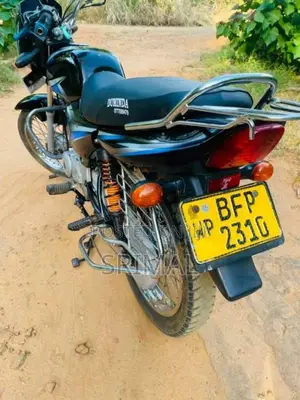Bajaj CT-100 2017 Motorbike (Used)