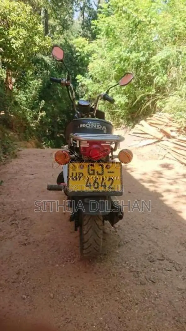 Honda Chaly 2000 Motorbike (Used)