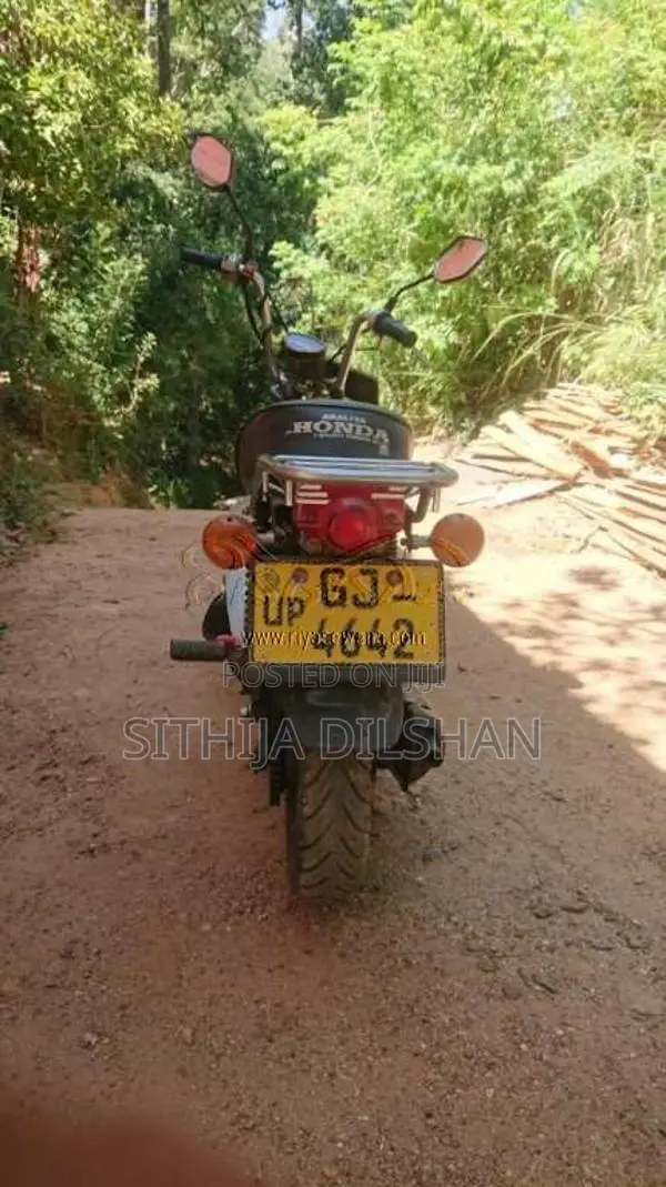 Honda Chaly 2000 Motorbike (Used)