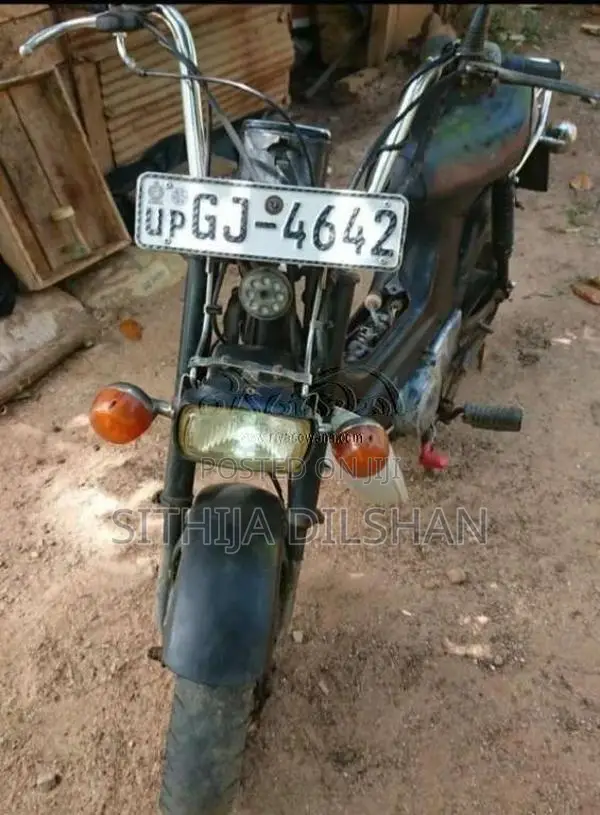 Honda Chaly 2000 Motorbike (Used)