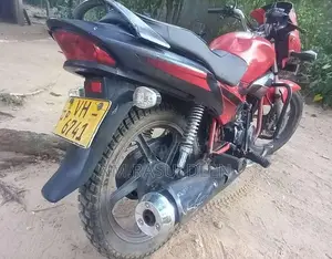 Hero-Honda Glamour 2011 Motorbike (Used)