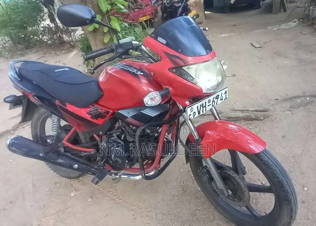 Hero-Honda Glamour 2011 Motorbike (Used)