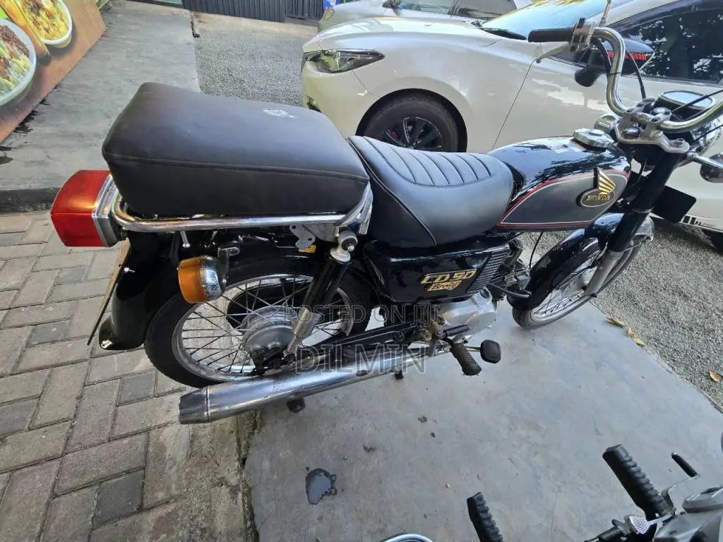 Honda Cd 90 2000 Motorbike (Used)