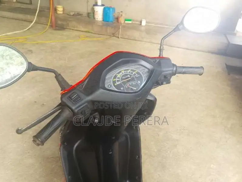 Honda Dio 2011 Motorbike (Used)