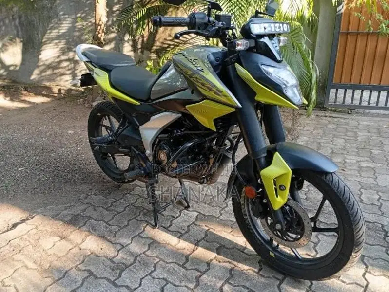 Bajaj Pulsar 2025 Motorbike (Used)