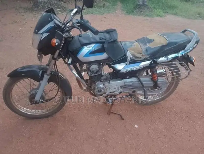 Bajaj CT-100 2005 Motorbike (Used)