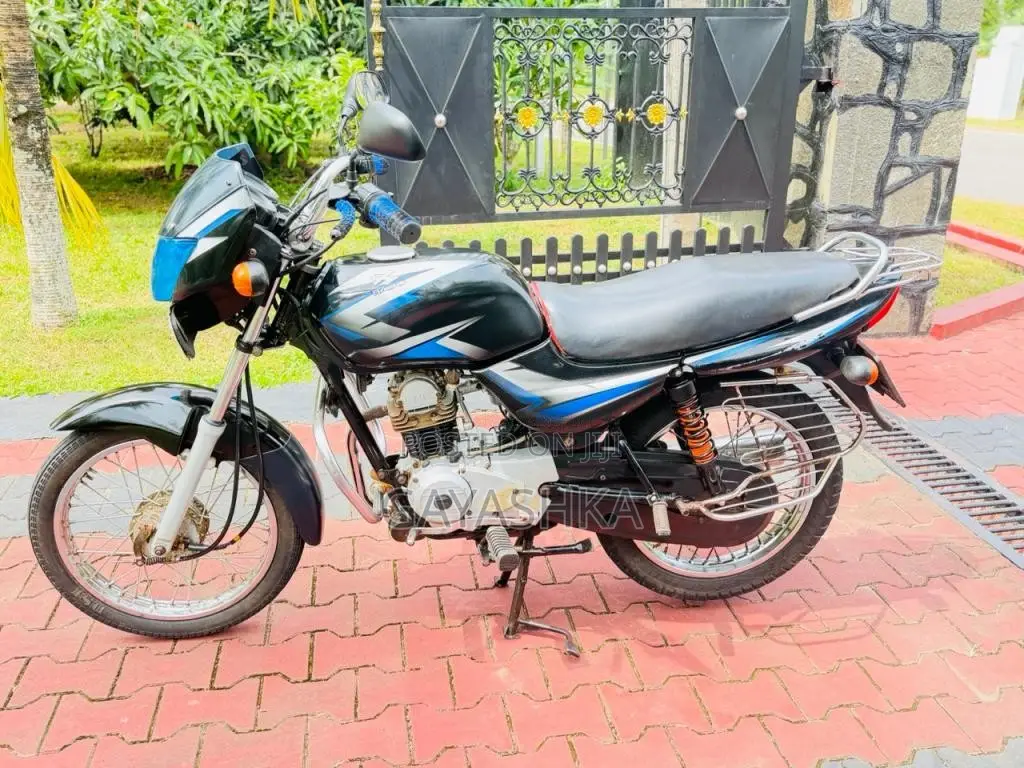 Bajaj CT-100 2017 Motorbike (Used)
