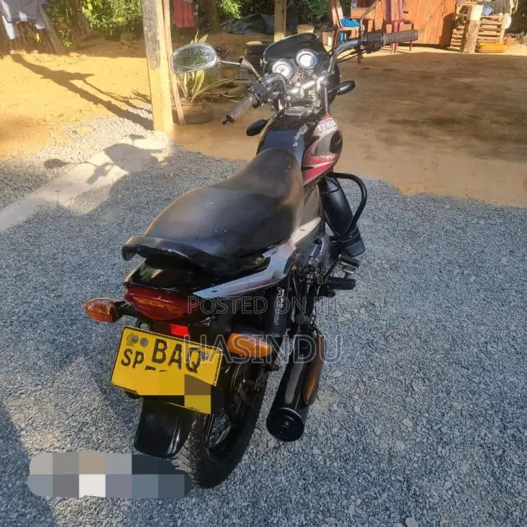 Bajaj Platina 2013 Motorbike (Used)