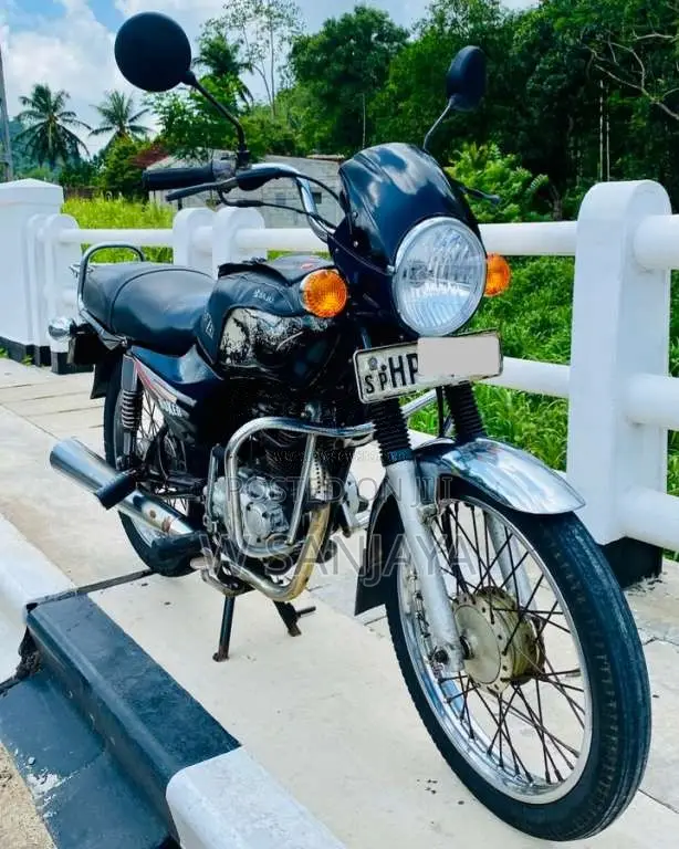 Bajaj Boxer CT Deluxe 2004 Motorbike (Used)