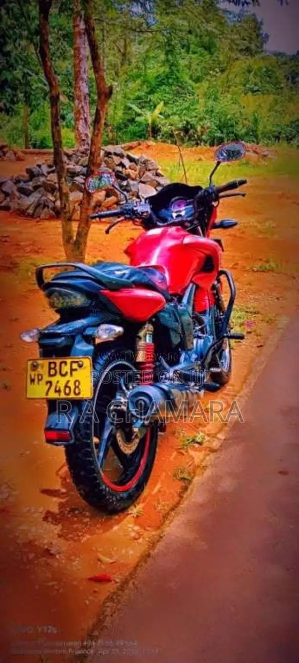 Hero Hunk 2015 Motorbike (Used)