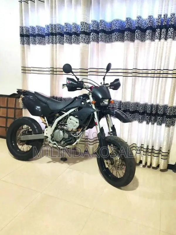 Kawasaki D Tracker 2011 Motorbike Brand New