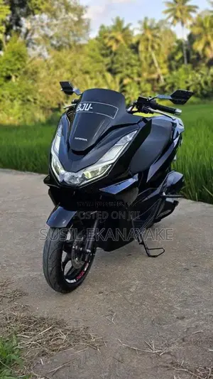 Honda PCX 160 2024 Motorbike (Used)