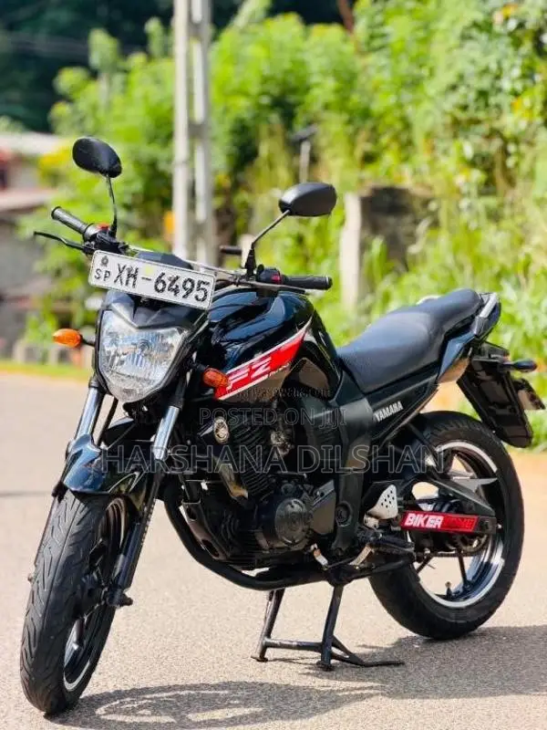 Yamaha FZ Version 1 2011 Motorbike (Used)