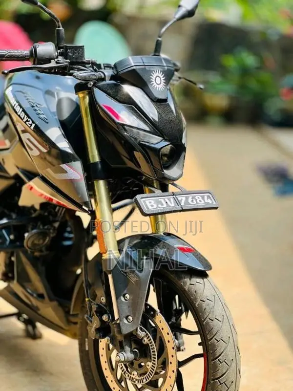 Bajaj N160 2025 Motorbike (Used)