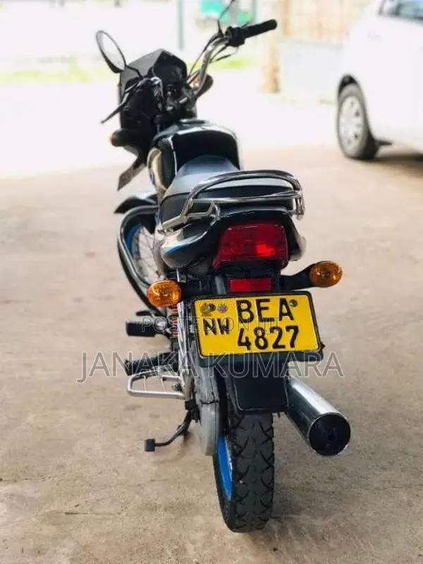 Bajaj CT-100 2016 Motorbike (Used)
