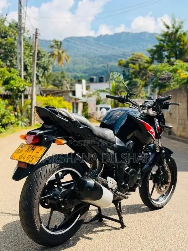 Yamaha FZ Version 1 2011 Motorbike (Used)