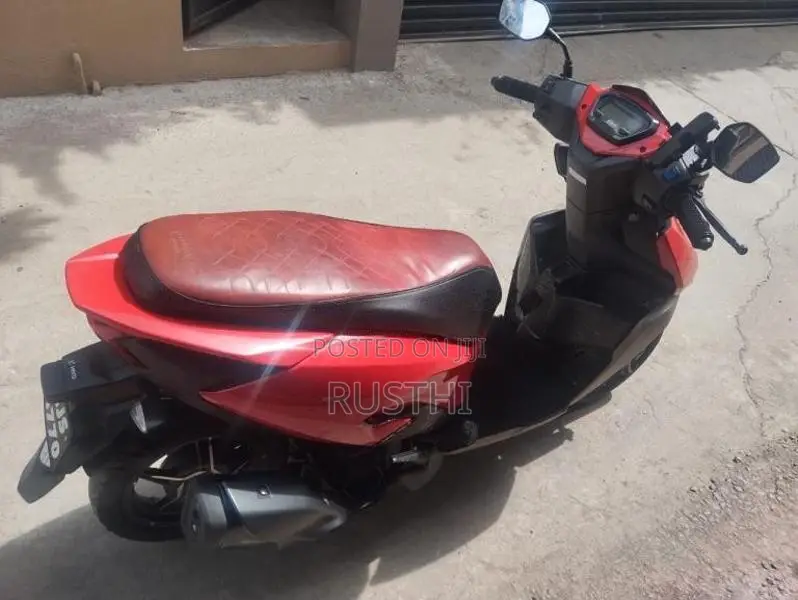 Hero Xoom 2024 Motorbike (Used)