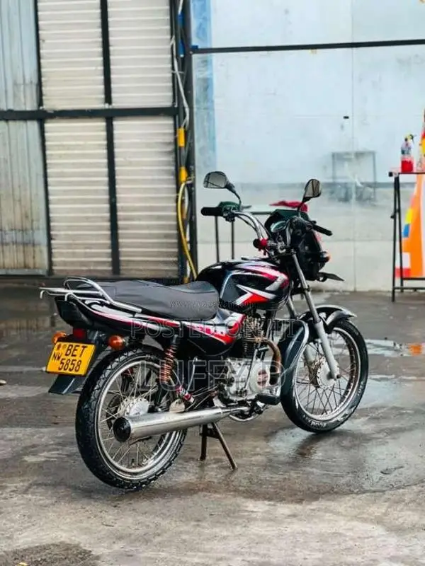 Bajaj CT-100 2017 Motorbike (Used)