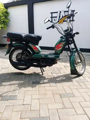 TVS Super Heavy Duty 2017 Motorbike (Used)