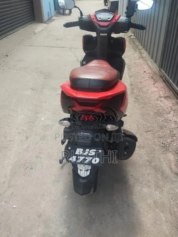 Hero Xoom 2024 Motorbike (Used)