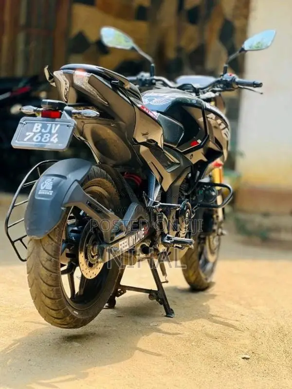 Bajaj N160 2025 Motorbike (Used)