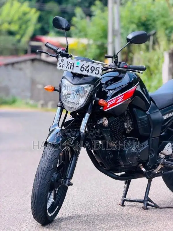 Yamaha FZ Version 1 2011 Motorbike (Used)