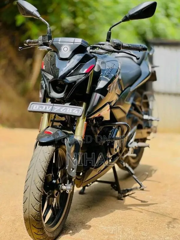 Bajaj N160 2025 Motorbike (Used)