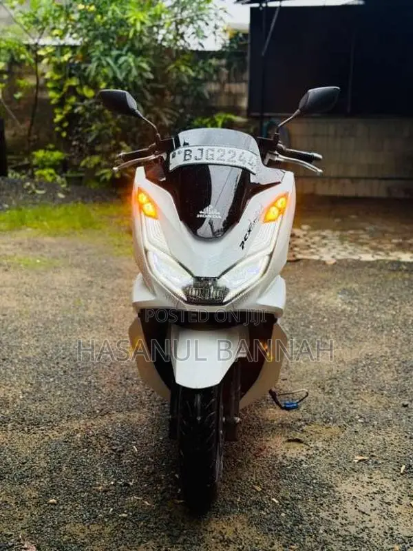 Honda Pcx 160 2023 Motorbike (Used)