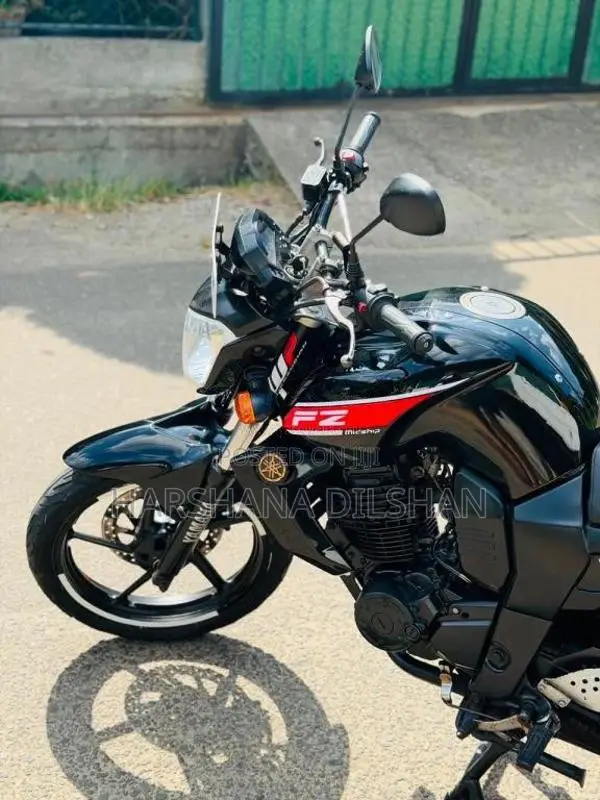 Yamaha FZ Version 1 2011 Motorbike (Used)