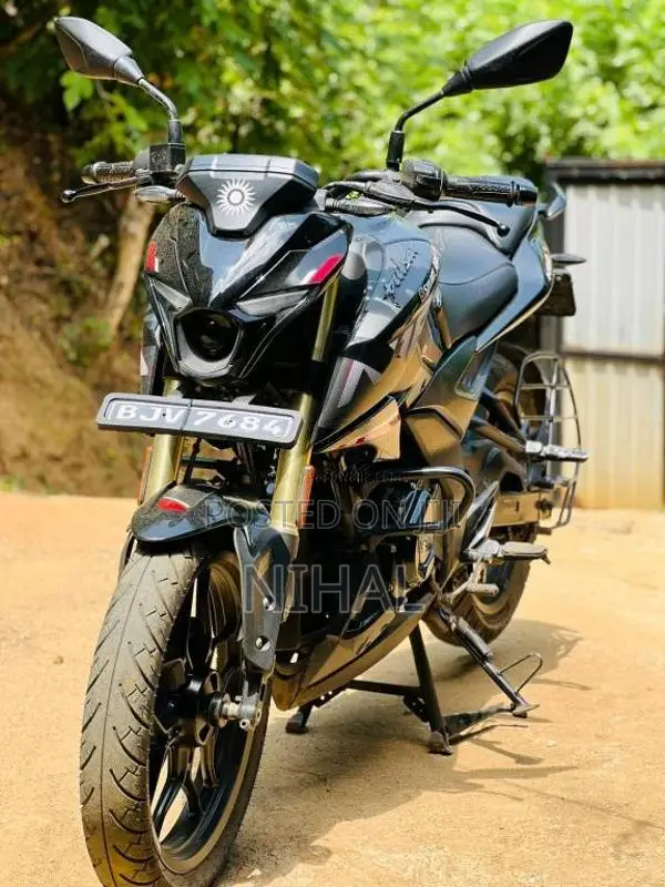 Bajaj N160 2025 Motorbike (Used)