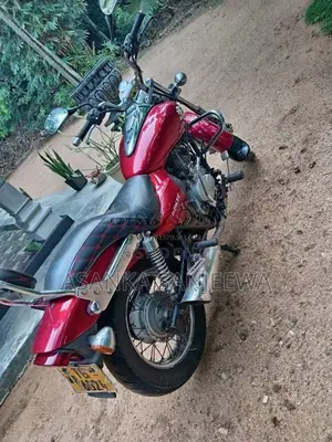 Bajaj Avenger 2007 Motorbike (Used)