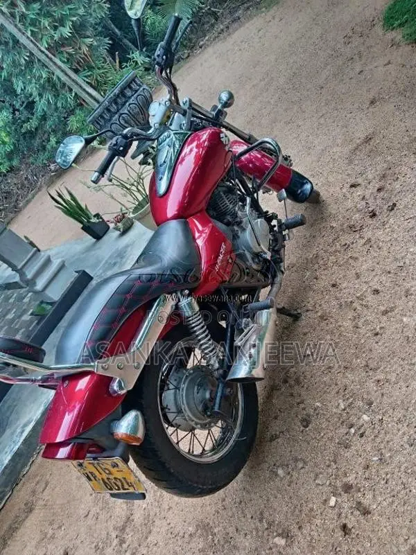 Bajaj Avenger 2007 Motorbike (Used)