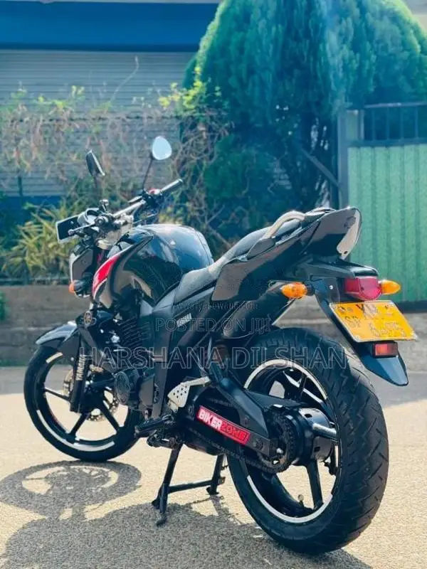 Yamaha FZ Version 1 2011 Motorbike (Used)