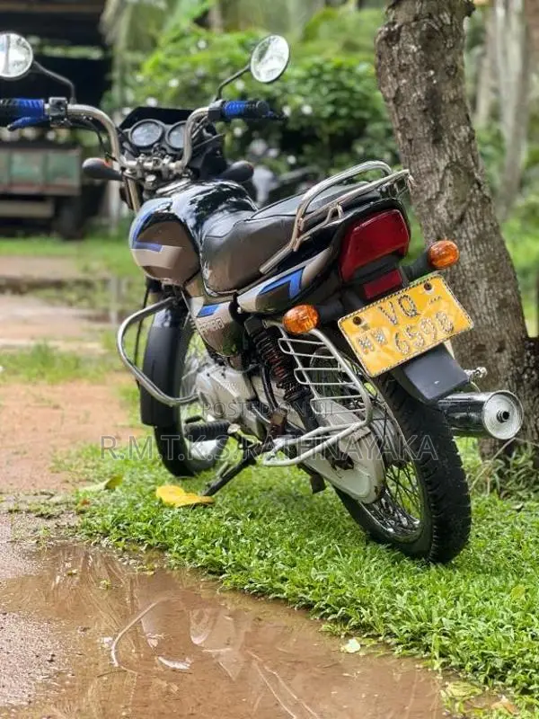 Bajaj CT-100 2010 Motorbike (Used)