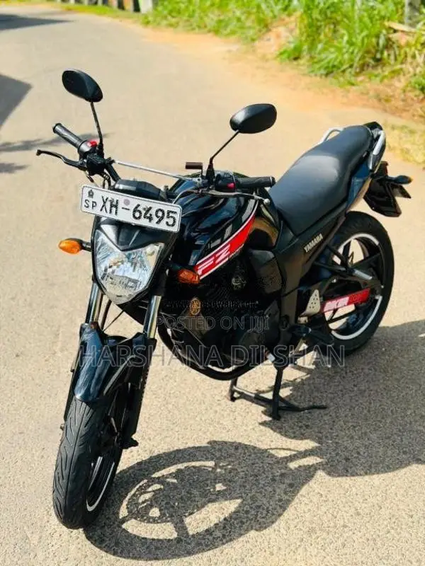 Yamaha FZ Version 1 2011 Motorbike (Used)