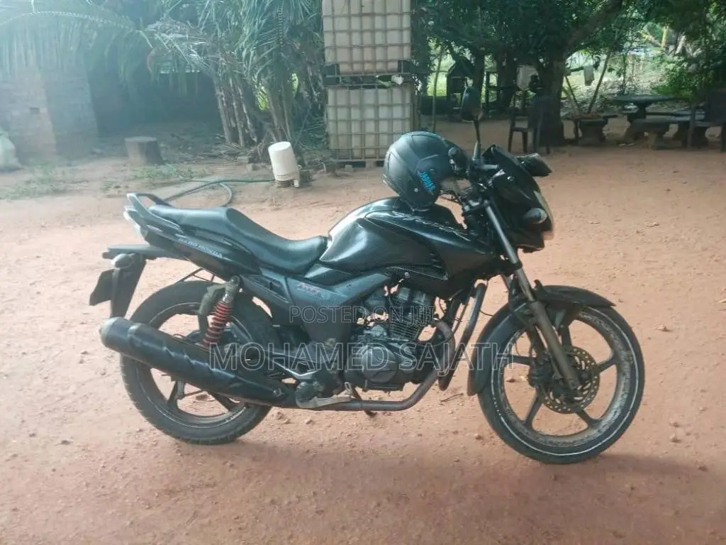 Hero-Honda Hunk 2012 Motorbike (Used)