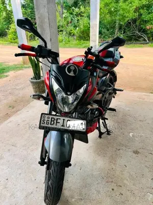 Bajaj Pulsar NS200 2017 Motorbike (Used)
