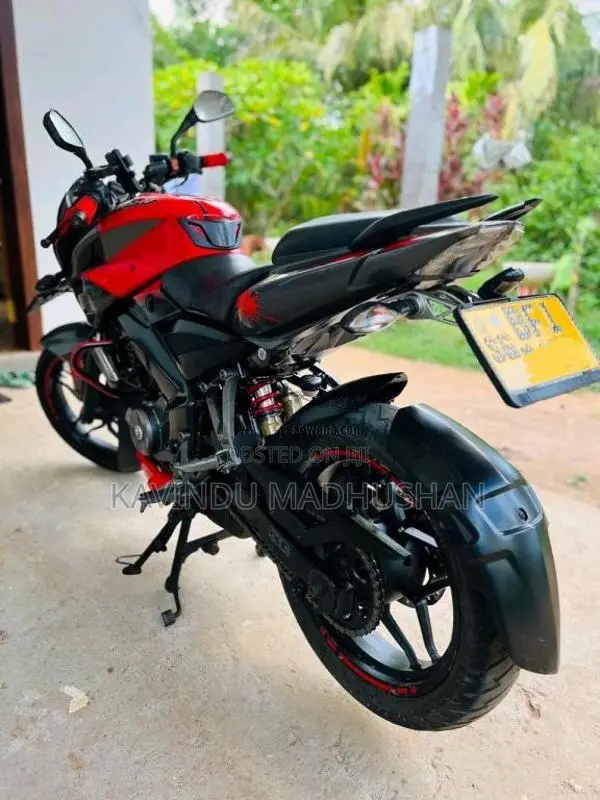 Bajaj Pulsar NS200 2017 Motorbike (Used)