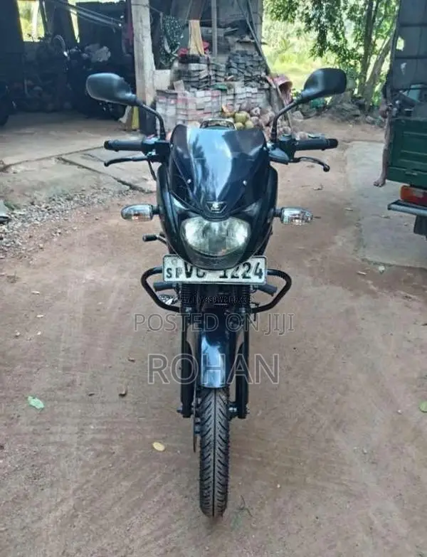 Bajaj Pulsar 150 2010 Motorbike (Used)