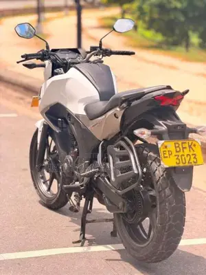 Honda Cb Hornet 2017 Motorbike (Used)