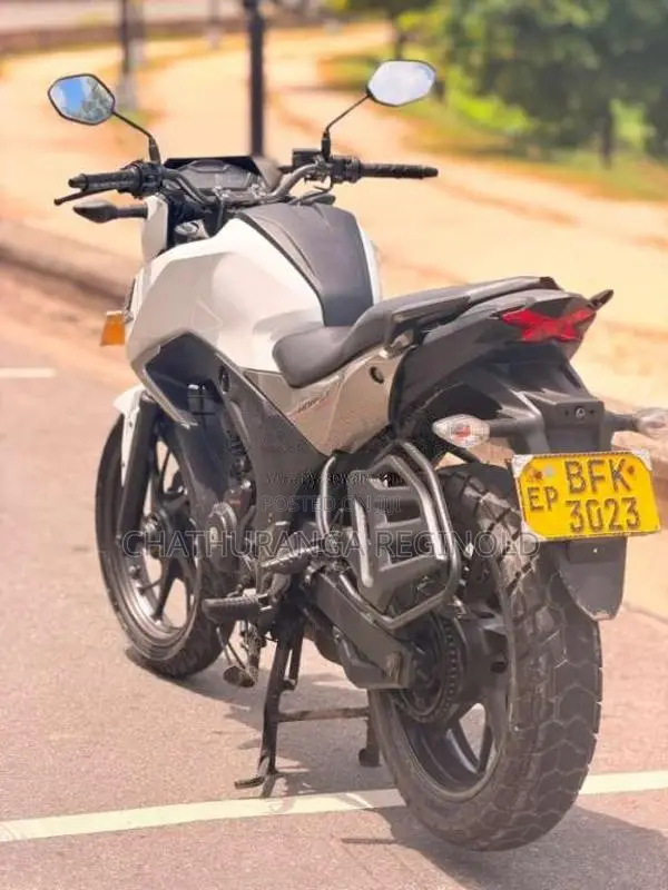 Honda Cb Hornet 2017 Motorbike (Used)