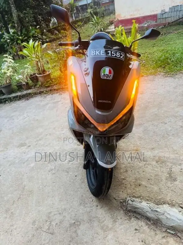 Honda Pcx 125 2025 Motorbike (Used)