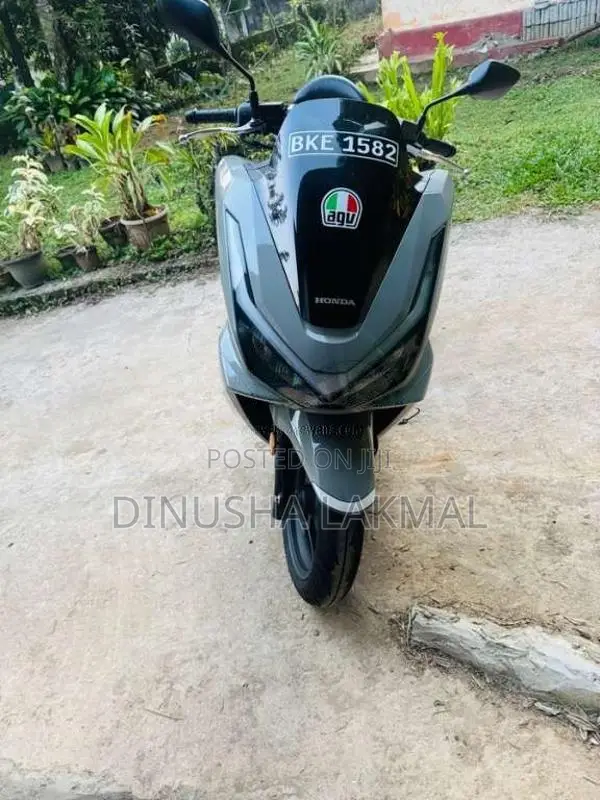 Honda Pcx 125 2025 Motorbike (Used)