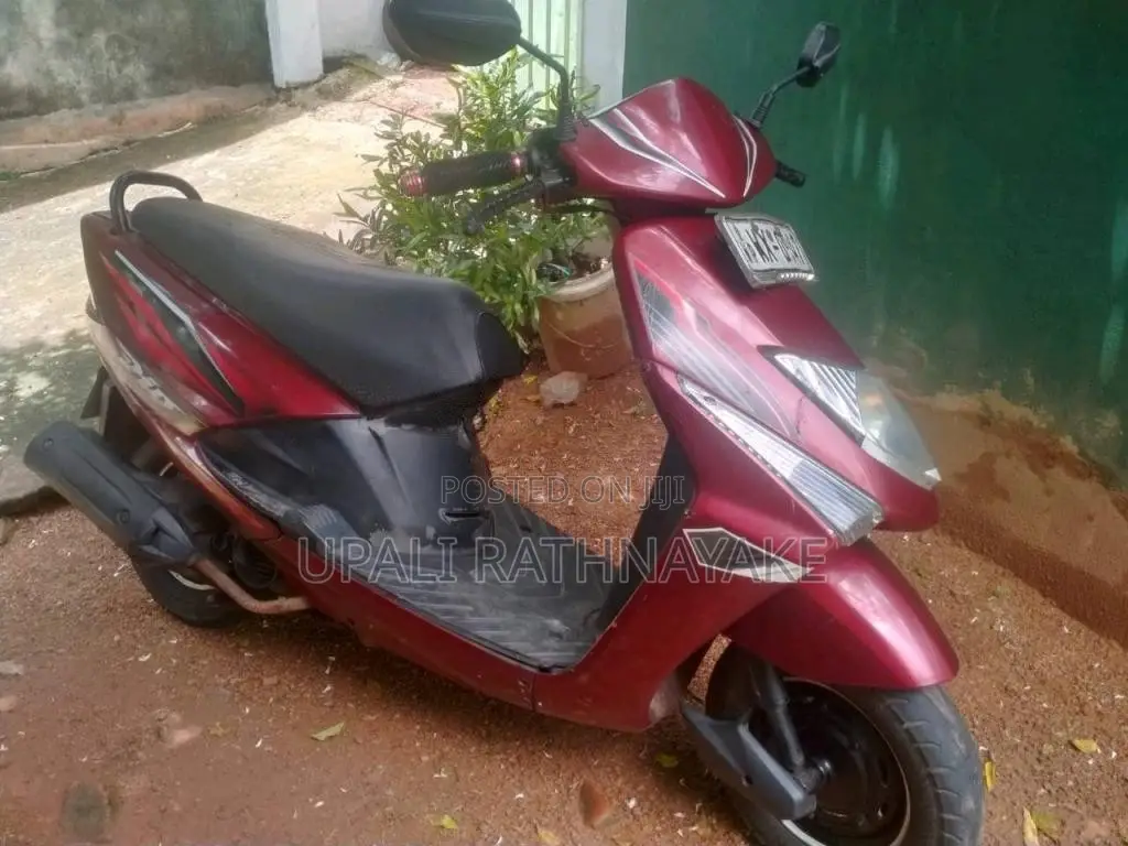Honda Dio 2011 Motorbike (Used)